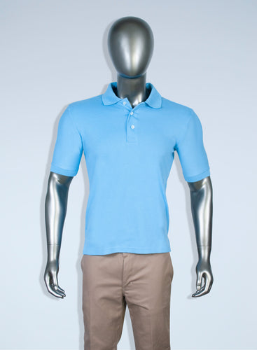 Men’s light blue pique polo with a cotton/polyester blend, designed for comfort in every activities at work or school.